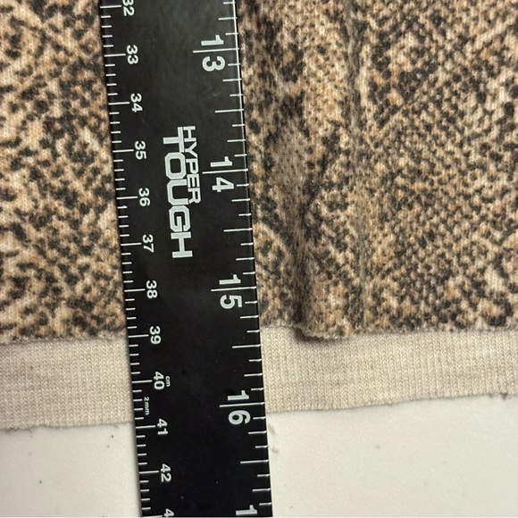 Zara Beige Snake Print Short Sleeve Tee - Picture 5 of 9